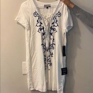 Lulu’s boho white dress with blue embroidery.
